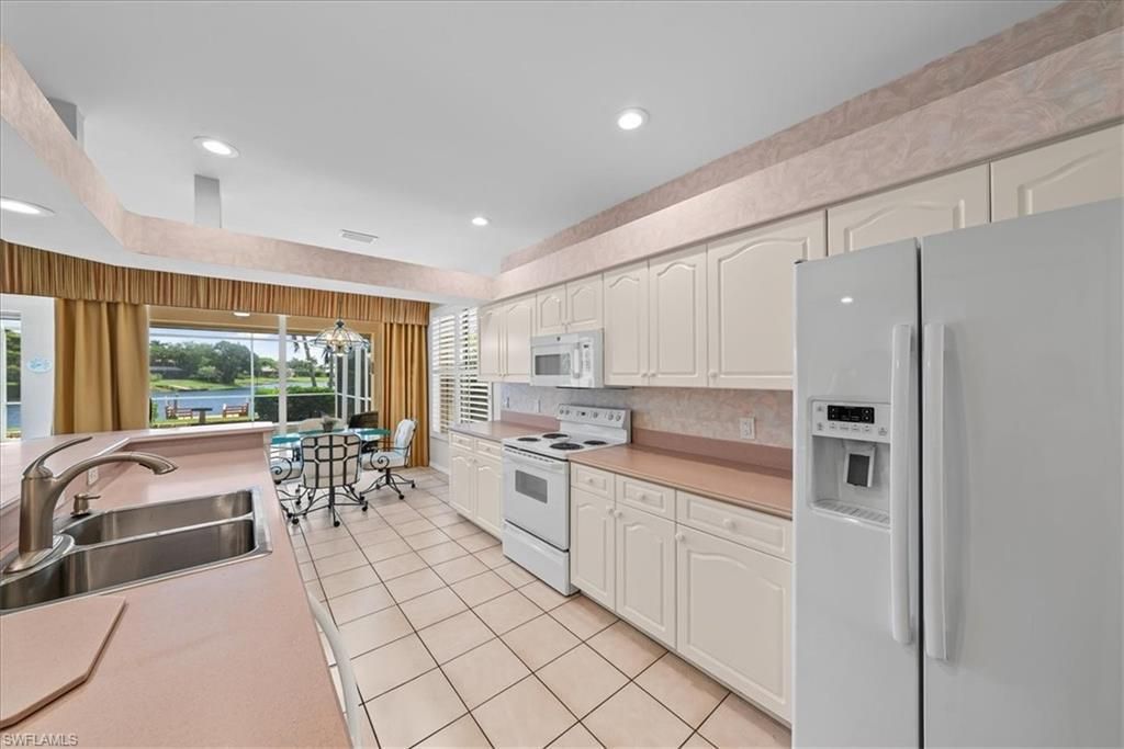 10848 Longshore Way W, Naples, FL 34119 Photo