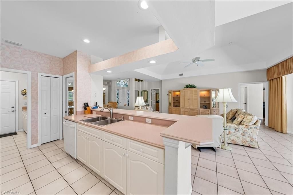 10848 Longshore Way W, Naples, FL 34119 Photo