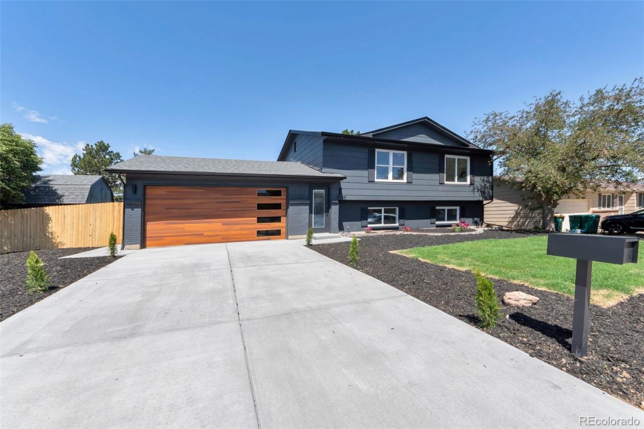 1595 S Norfolk Street, Aurora, CO 80017 Main Photo