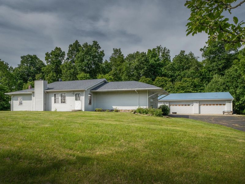 12345 Pleasant Valley Road NE, Utica, OH 43080 Photo 1