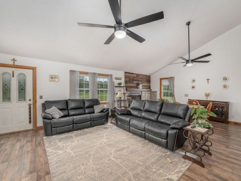 12345 Pleasant Valley Road NE, Utica, OH 43080 Photo 10
