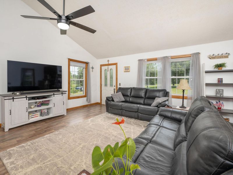12345 Pleasant Valley Road NE, Utica, OH 43080 Photo 12