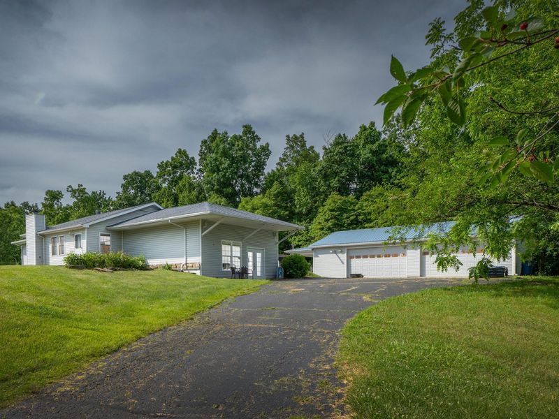 12345 Pleasant Valley Road NE, Utica, OH 43080 Photo 2