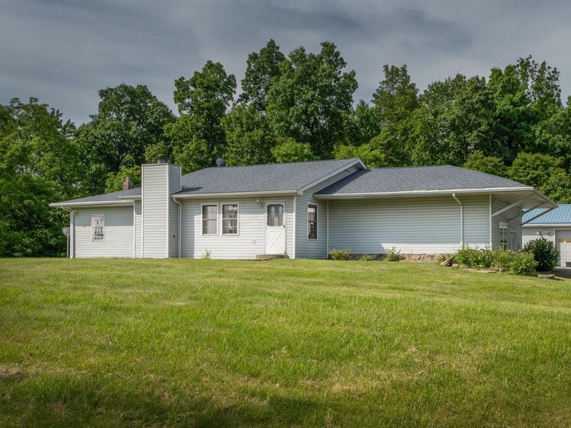12345 Pleasant Valley Road NE, Utica, OH 43080 Photo 3
