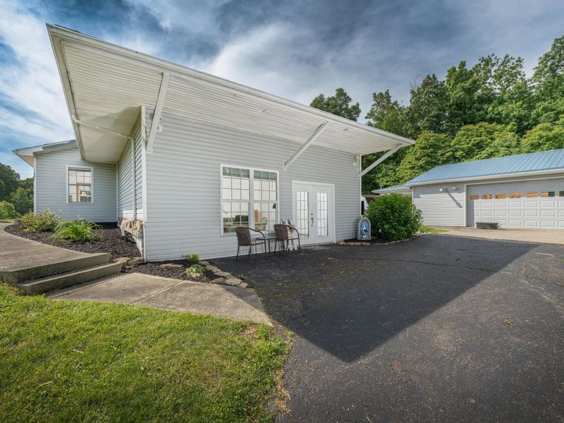 12345 Pleasant Valley Road NE, Utica, OH 43080 Photo 4