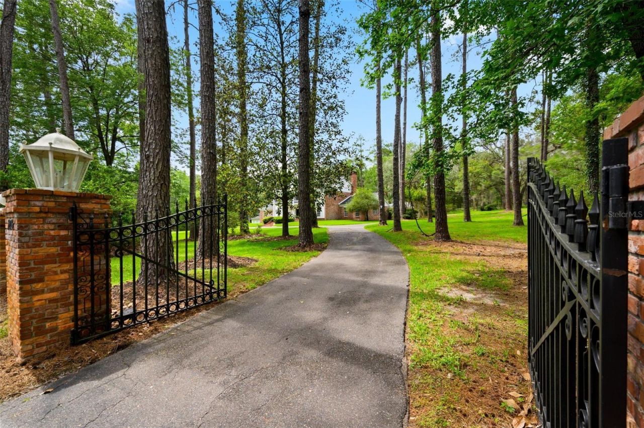 7216 NW 20th Place, Gainesville, FL 32605 Photo