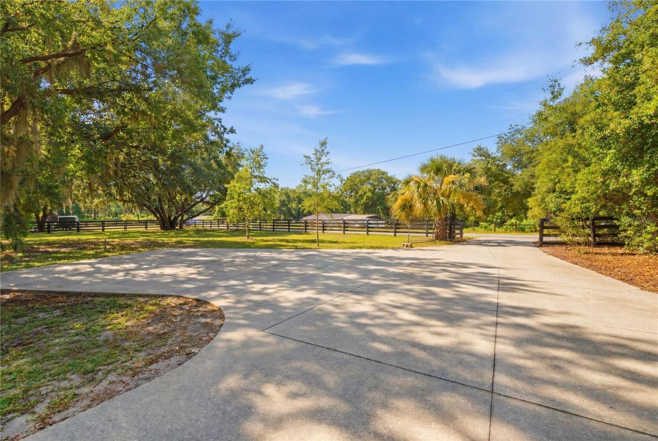16723 SE 173rd Terrace Road, Weirsdale, FL 32195 Photo