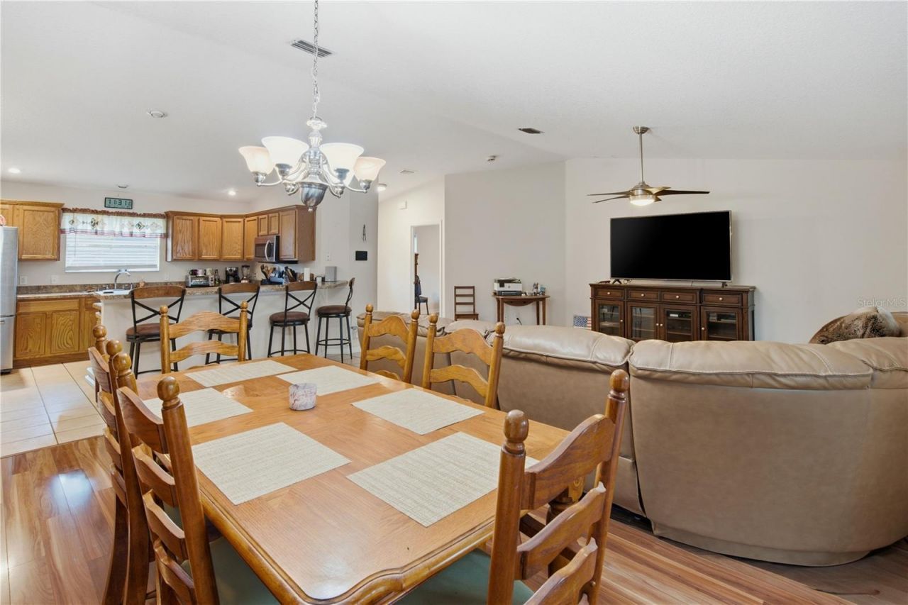 16723 SE 173rd Terrace Road, Weirsdale, FL 32195 Photo
