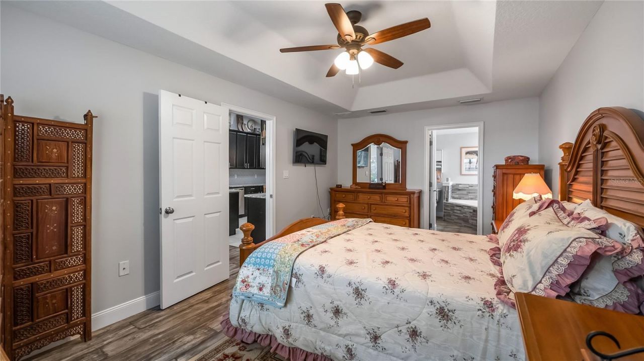 406 S Palm Avenue, Howey in the Hills, FL 34737 Photo