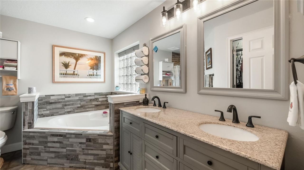406 S Palm Avenue, Howey in the Hills, FL 34737 Photo