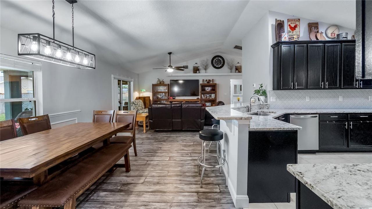 406 S Palm Avenue, Howey in the Hills, FL 34737 Photo