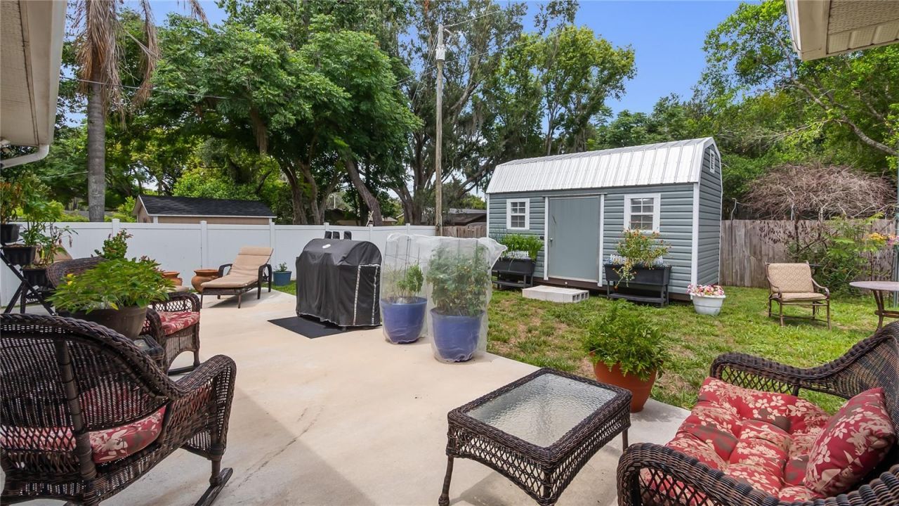 406 S Palm Avenue, Howey in the Hills, FL 34737 Photo