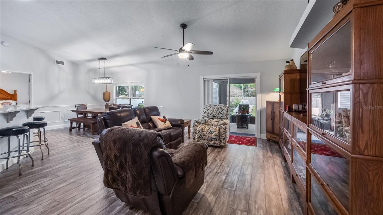 406 S Palm Avenue, Howey in the Hills, FL 34737 Photo