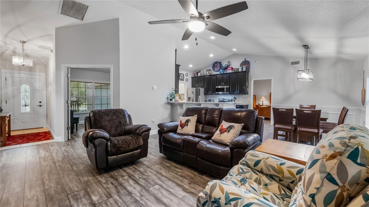406 S Palm Avenue, Howey in the Hills, FL 34737 Photo