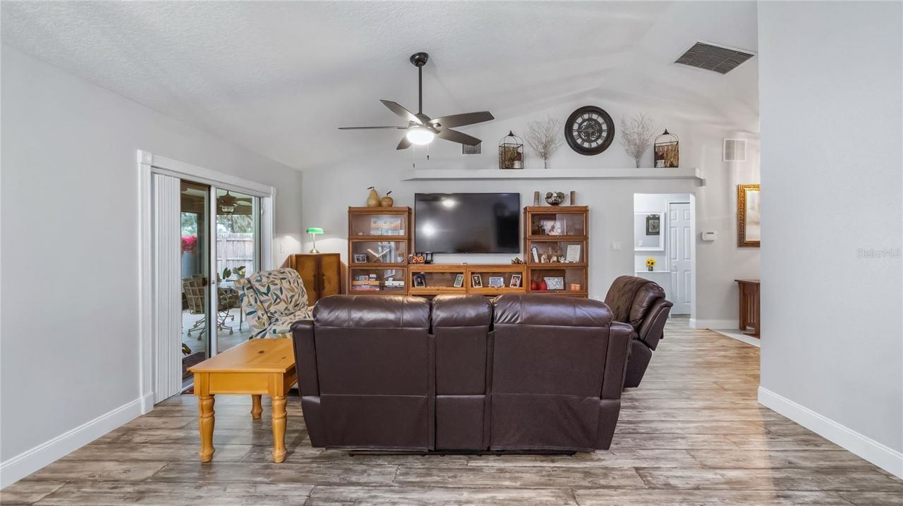 406 S Palm Avenue, Howey in the Hills, FL 34737 Photo