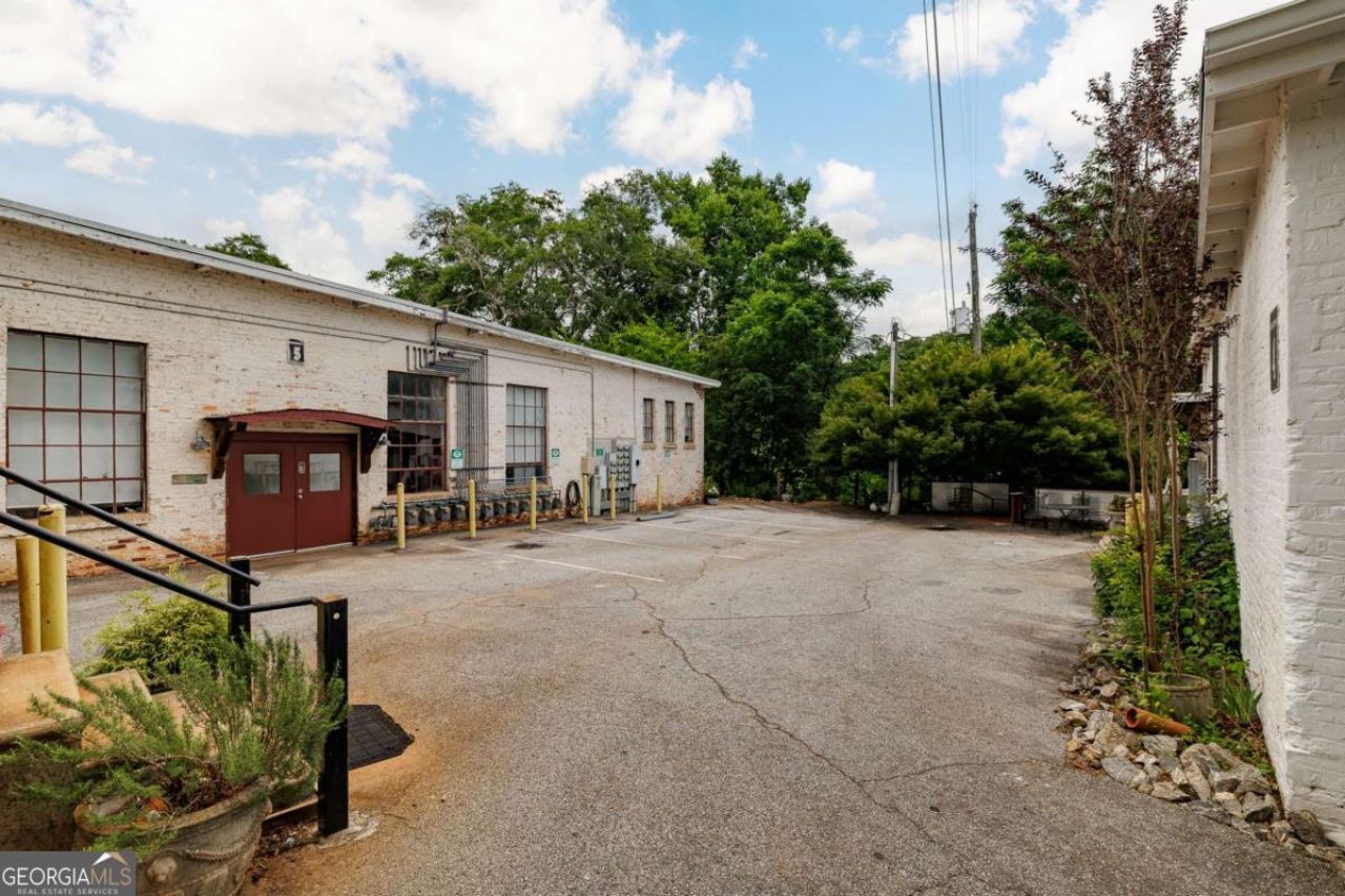 585 White Circle, Unit 504, Athens, GA 30605 Main Photo