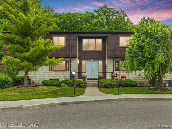 30000 Wildbrook Drive, Southfield, MI 48034