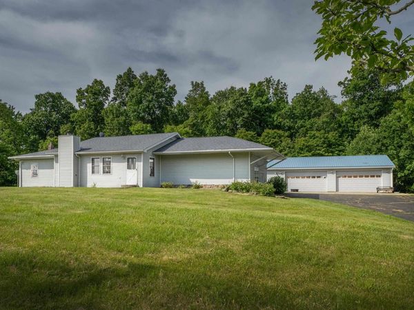 12345 Pleasant Valley Road NE, Utica, OH 43080