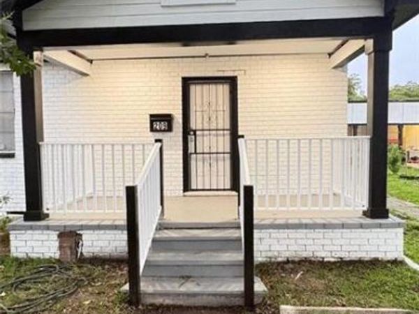 209 10TH Street , Bridge City, LA 70094