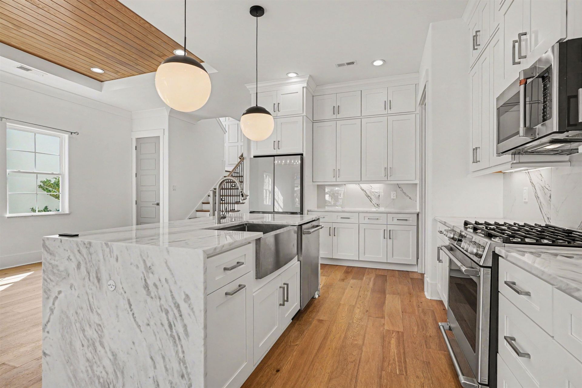 6774 Ocean Breeze Loop  Photo 9