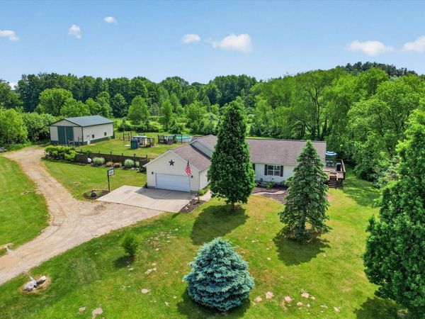 2869 Ridgecrest Drive, Saranac, MI 48881