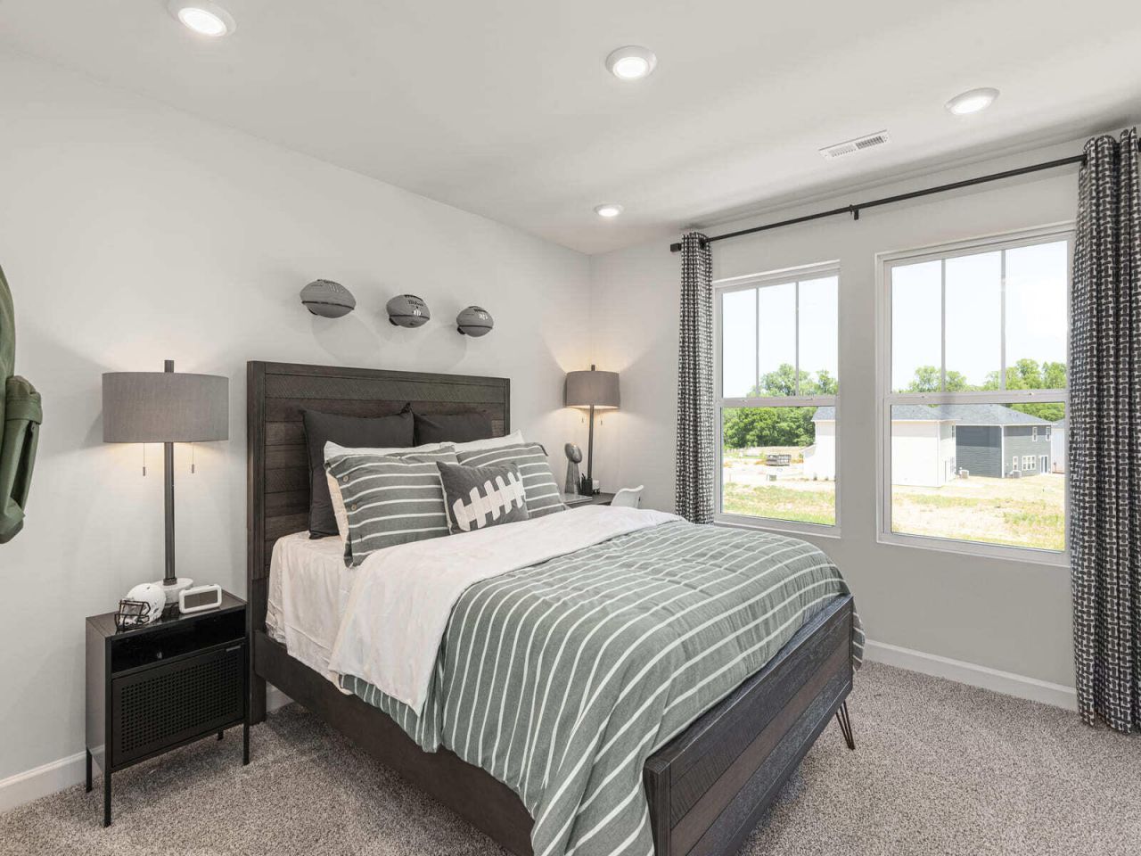 438 Radiant Blue Way Photo 11