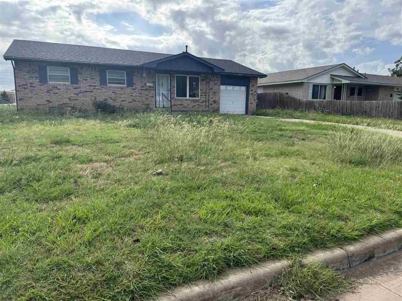 1624 NW 50th St, Lawton, OK 73505 Main Photo