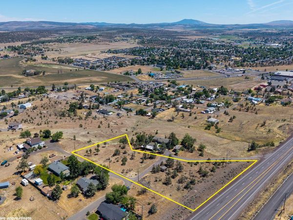 Hodges, Unit Lot 700, Madras, OR 97741