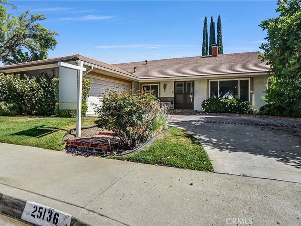 25136 Avenida Rondel, Valencia, CA 91355