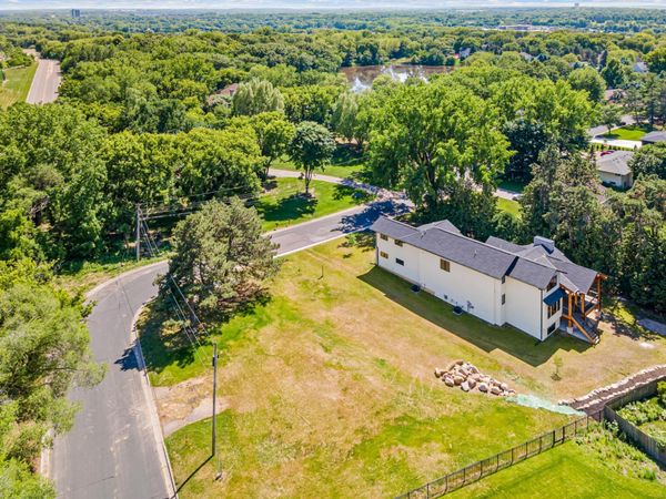 599 Callahan Place, Mendota Heights, MN 55118