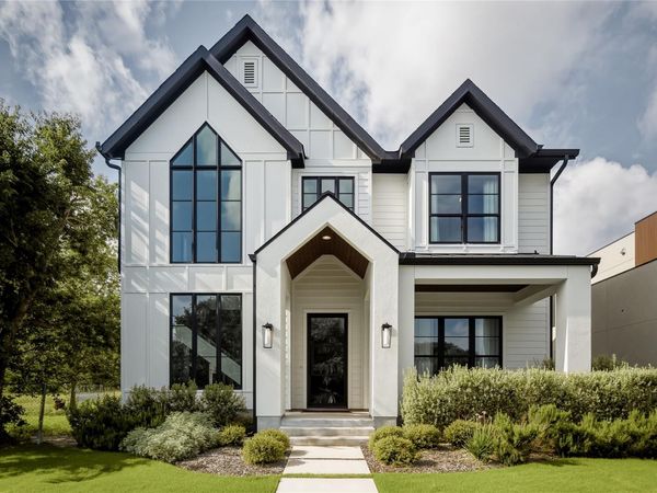 705 W 10th ST, Georgetown, TX 78626