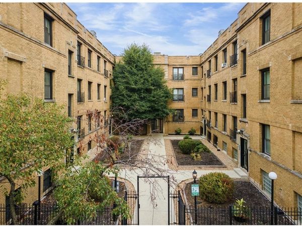 730 W Roscoe Street , Unit 1N, Chicago, IL 60657