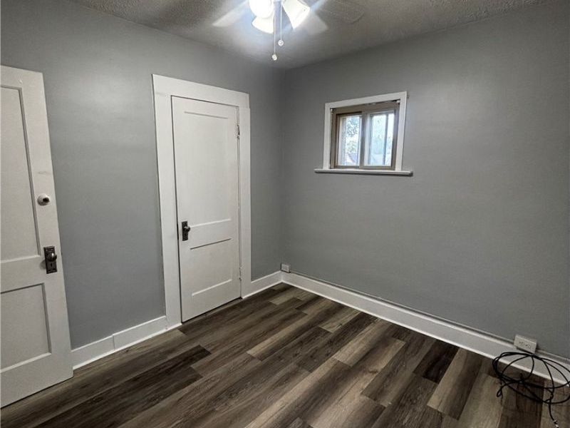 685 E 131st Street, Cleveland, OH 44108 Photo 35
