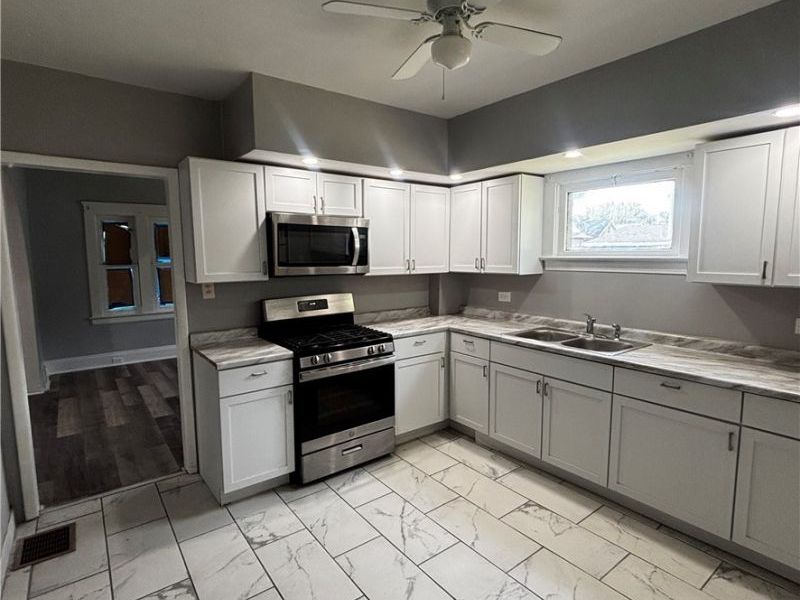 685 E 131st Street, Cleveland, OH 44108 Photo 7