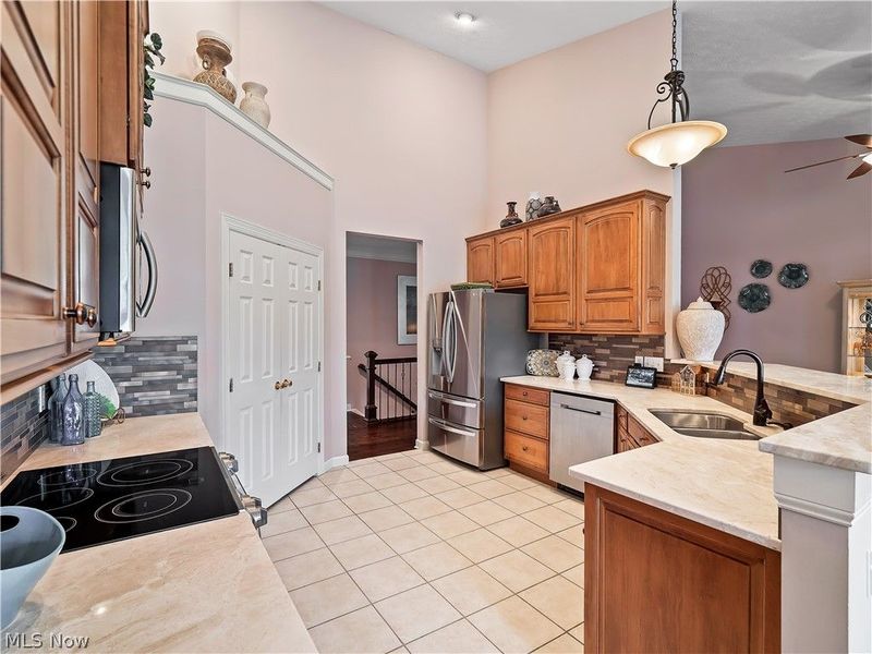 39178 Hawthorne Drive, Avon, OH 44011 Photo 18