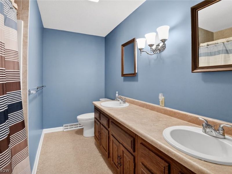 2379 Tanglewood Drive, Salem, OH 44460 Photo 28