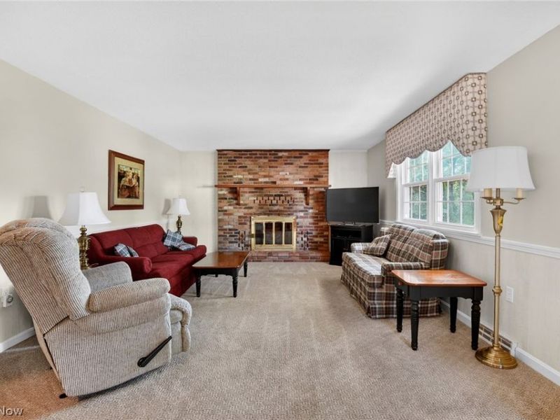 2379 Tanglewood Drive, Salem, OH 44460 Photo 7
