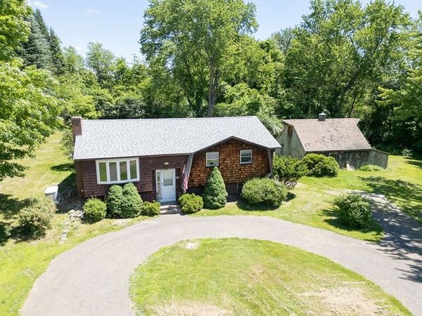 30 Mason St, Pepperell, MA 01463