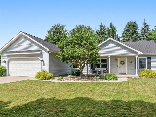 1114 Meadowsweet Lane, Vicksburg, MI 49097