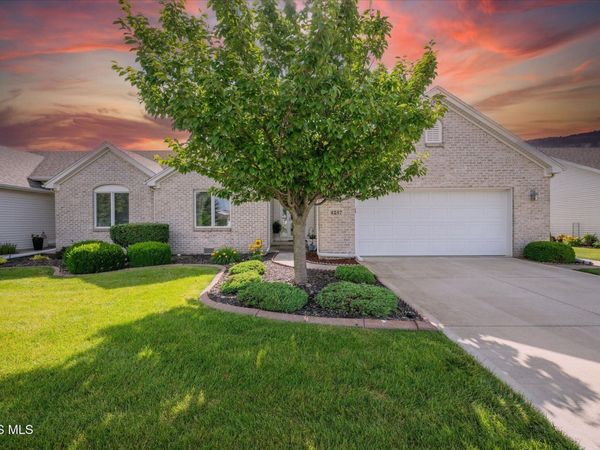4257 E Waterbend Drive, Maumee, OH 43537