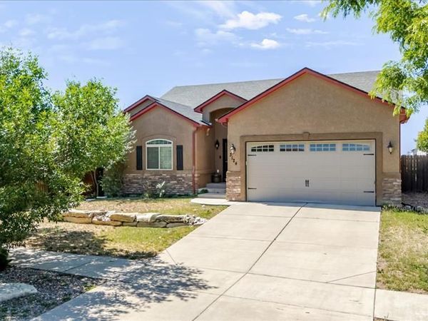 3124 Bobcat Lane, Pueblo, CO 81005