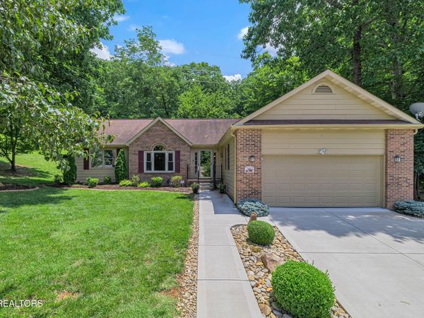 6811 Hunters Tr, Knoxville, TN 37921