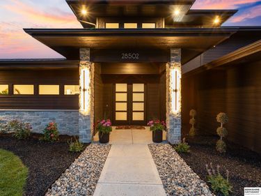 28502 Jessie Circle, Valley, NE 68064