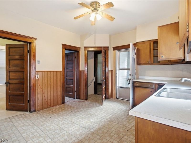 5906 Bower Avenue, Cleveland, OH 44127 Photo 10