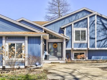 9526 Montgold Avenue, White Lake Twp, MI 48386