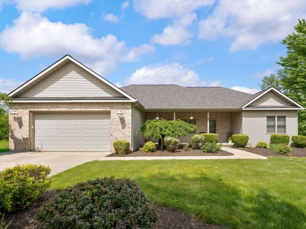 4823 Pleasant Meadow Circle, St. Joseph, MI 49085