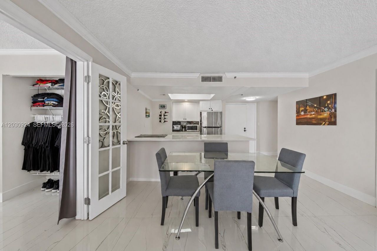 7601 E Treasure Dr , Unit 1710, North Bay Village, FL 33141 Photo