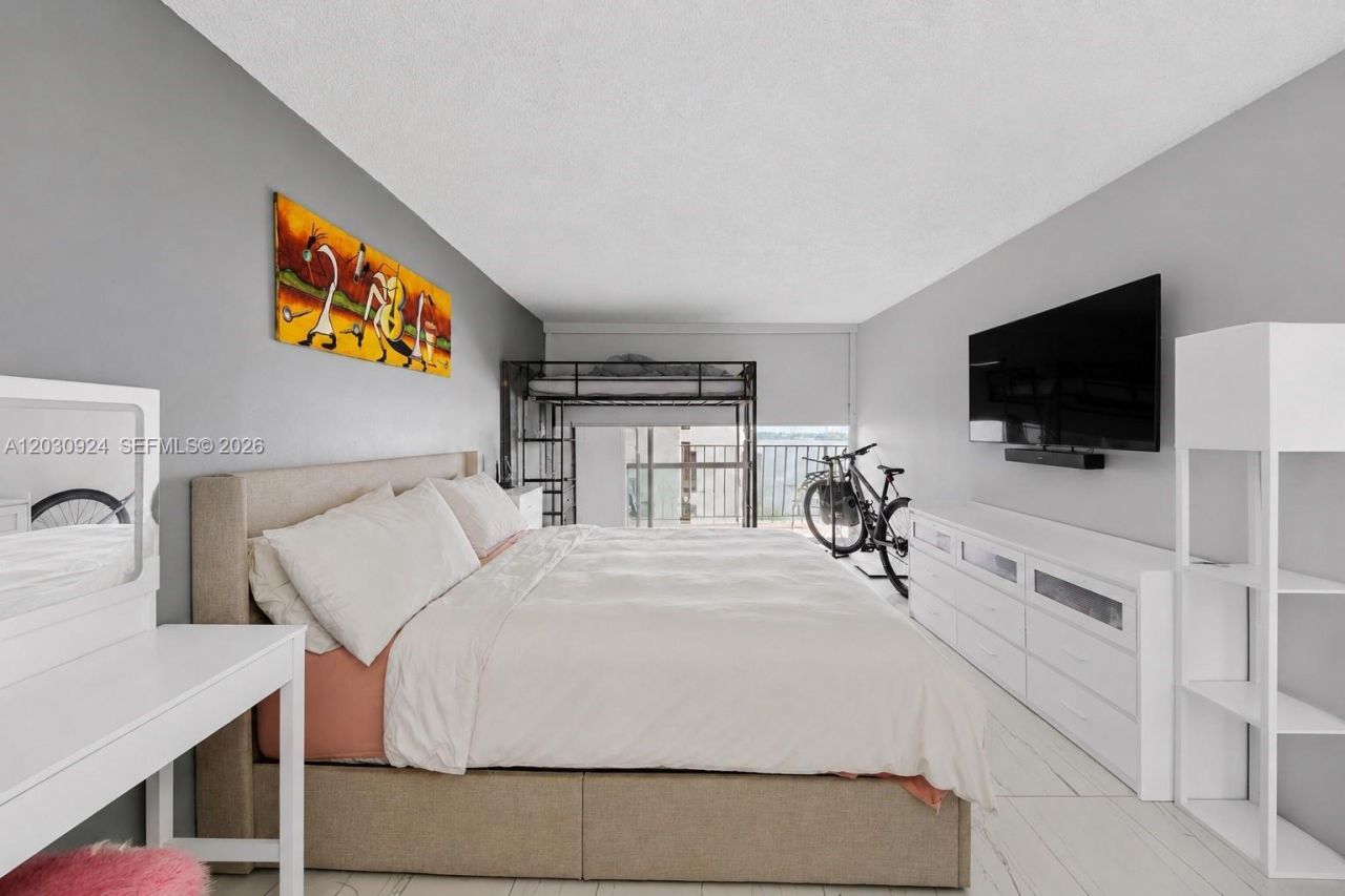 7601 E Treasure Dr , Unit 1710, North Bay Village, FL 33141 Photo