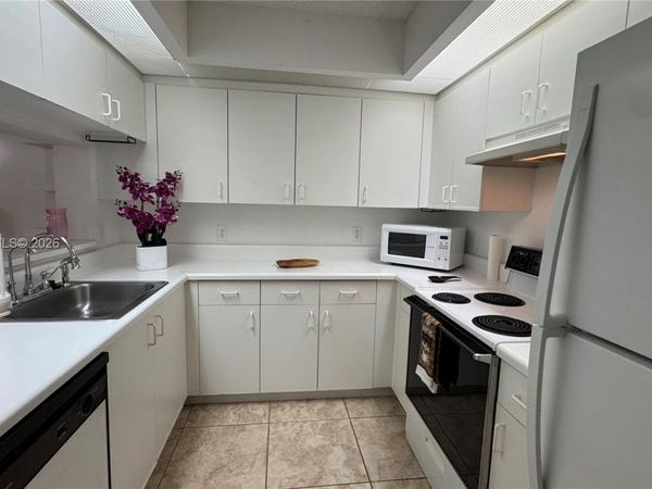 1200 SW 137th Ave, Unit 211E, Pembroke Pines, FL 33027
