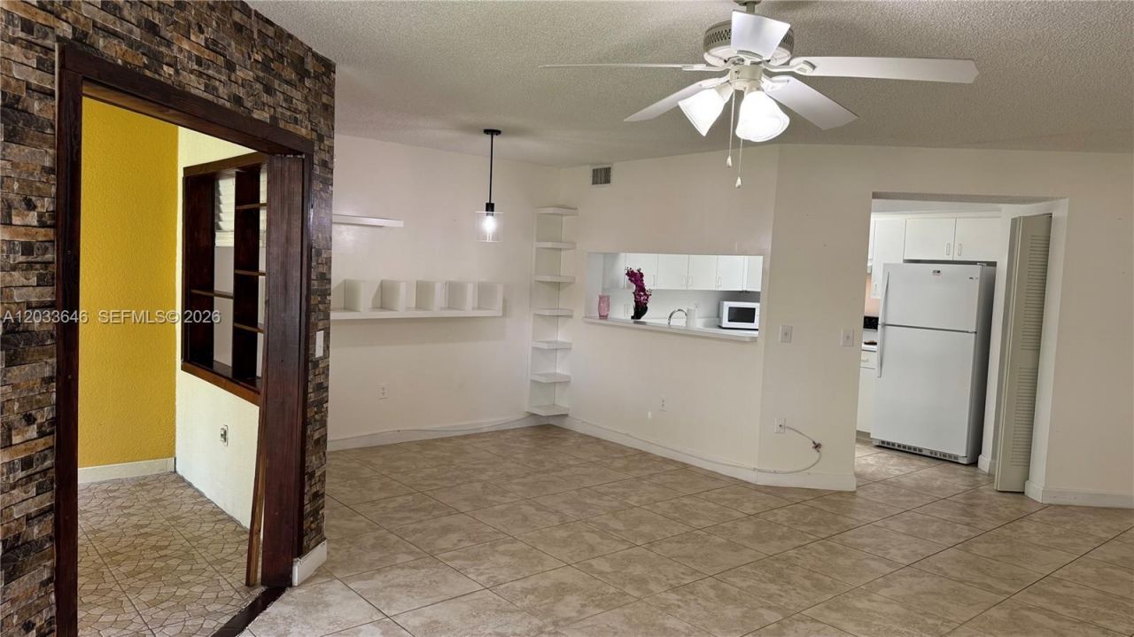 1200 SW 137th Ave, Unit 211E, Pembroke Pines, FL 33027 Photo